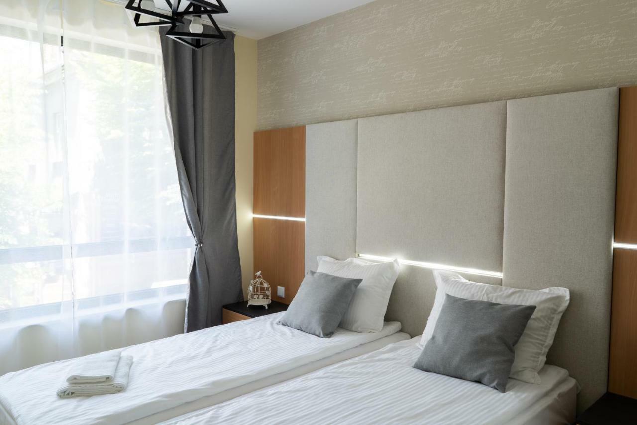 La Familia Apartments Варна Екстериор снимка