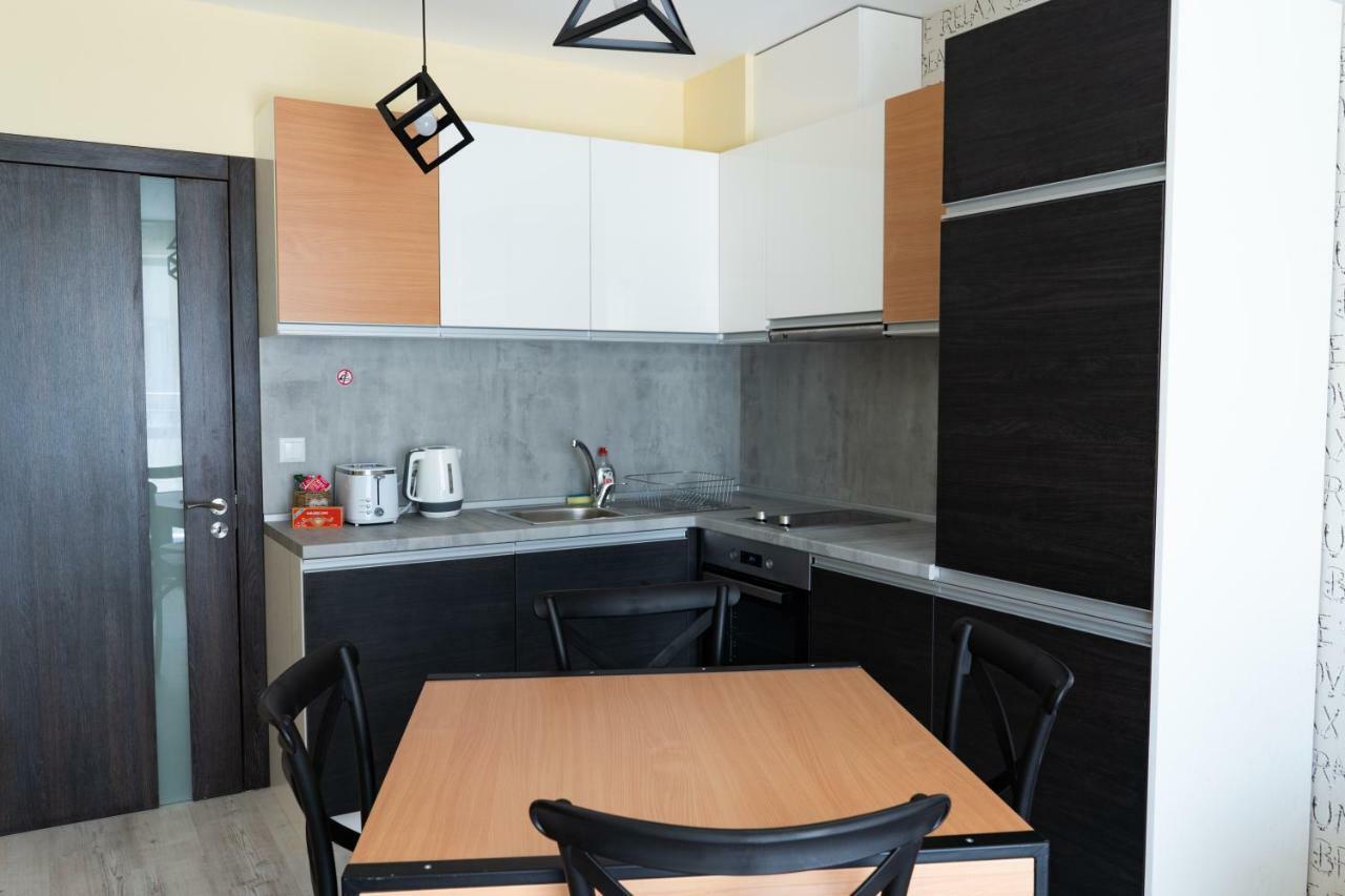 La Familia Apartments Варна Екстериор снимка